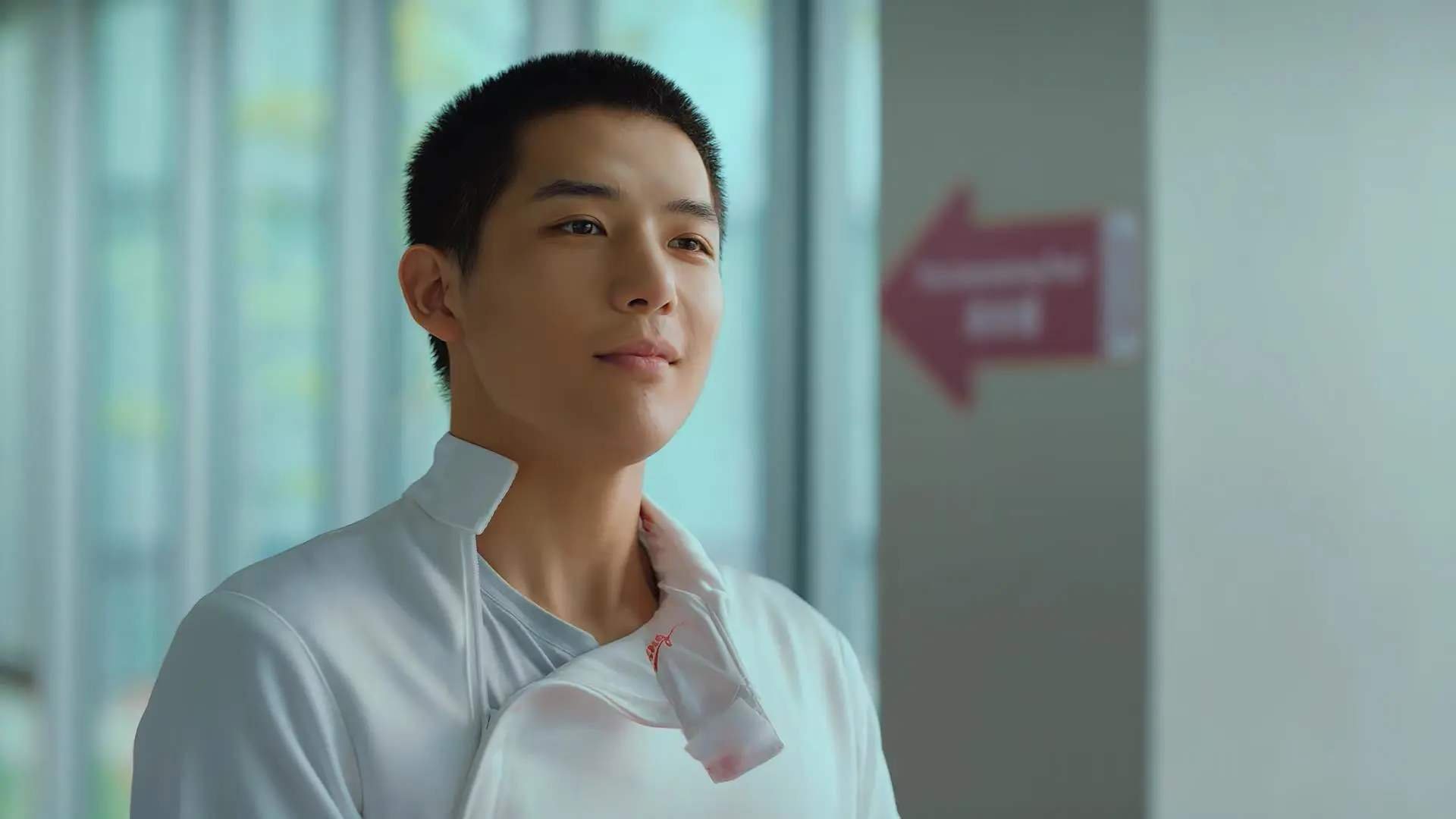 幕后报道：某队教练的战术思维揭秘，教练战术板